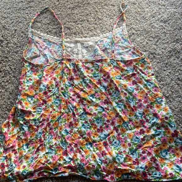 Floral top - Picture 3 of 4